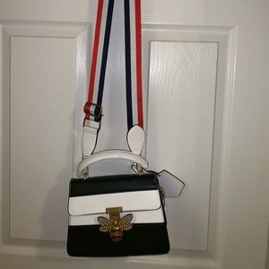 AmericanFlag colored handbag With Bumble Bee Clamp